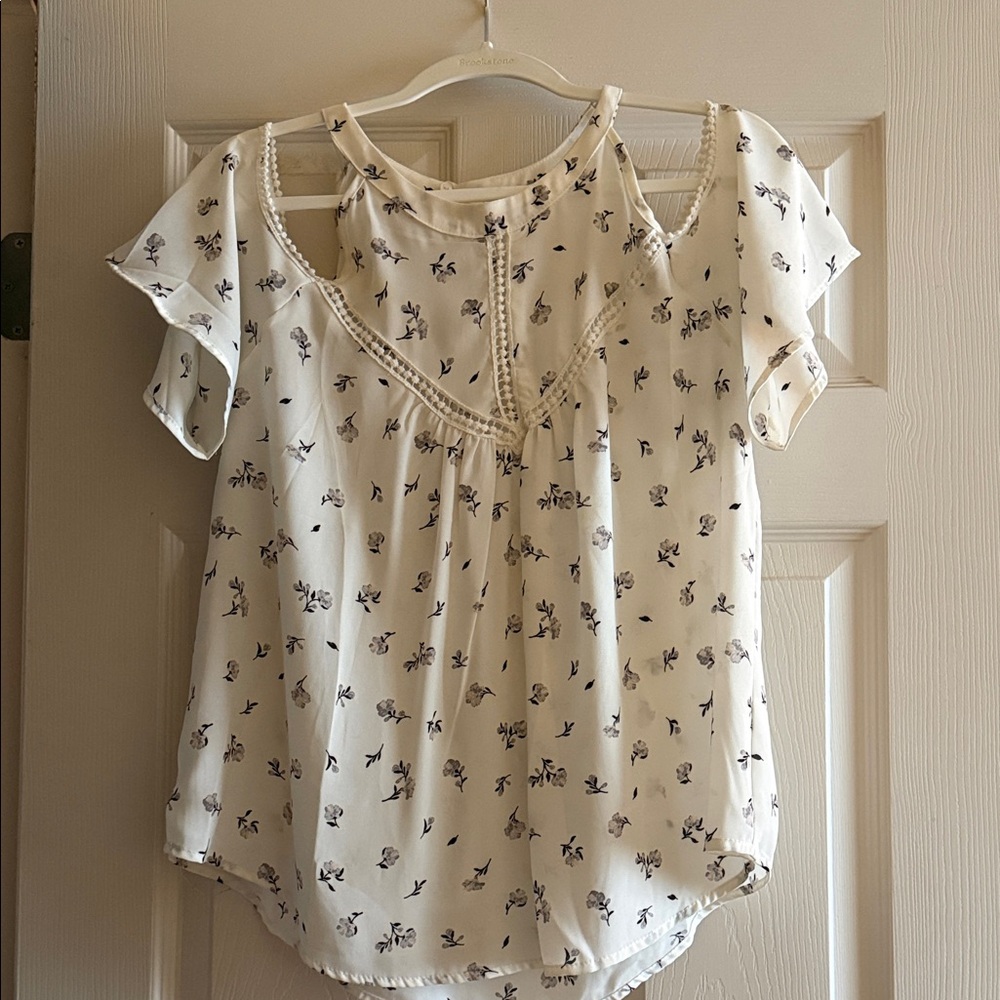 Floral White Women's Top